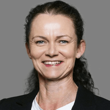 Sarah Searle